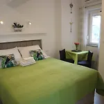 Komel I Apartment *