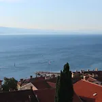 Komel I Apartment Opatija